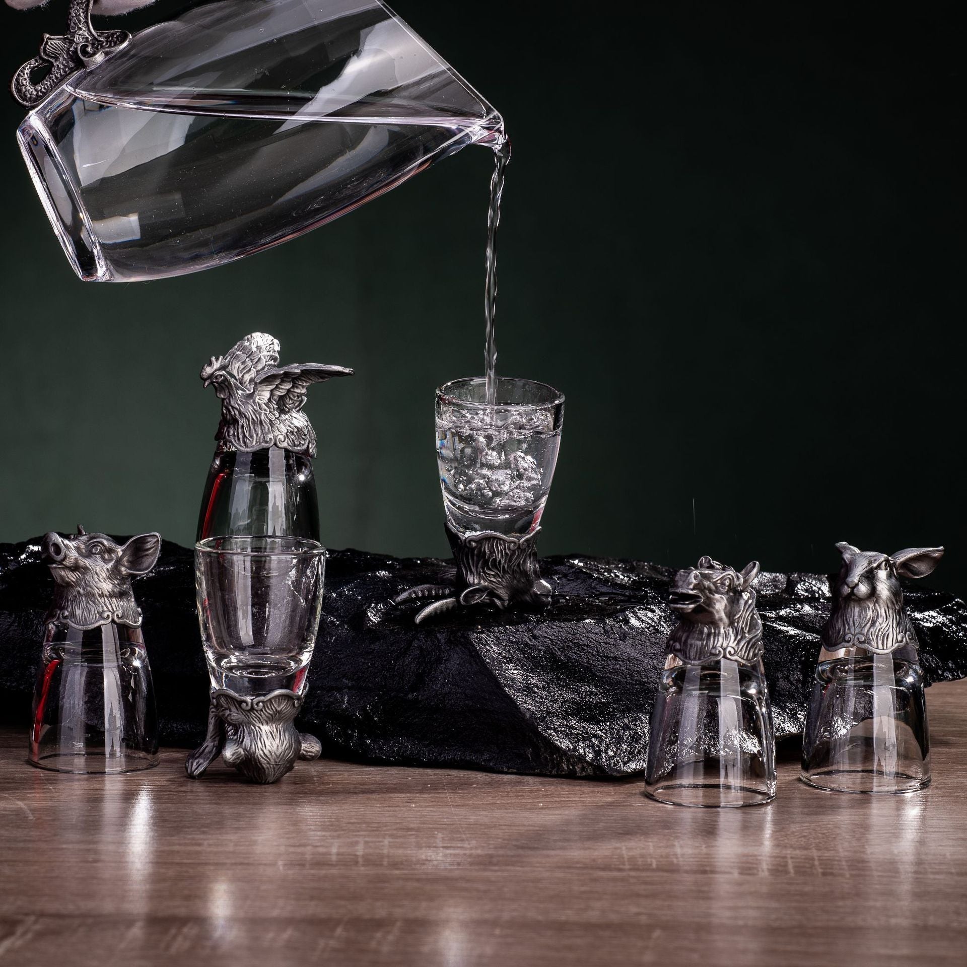 Unleash the Zodiac Magic with the Creative Zodiac Wine Glass Set!